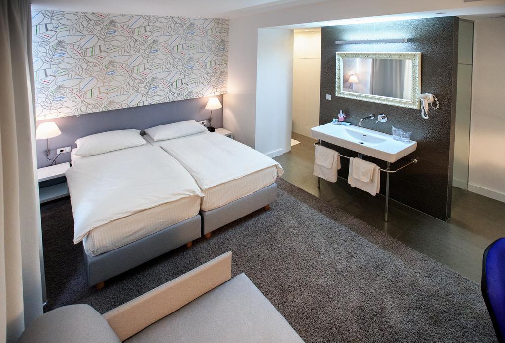 Hotel Jona Podstrana Cameră foto